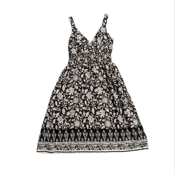 Claudia Richard Dresses & Skirts - Claudia Richard 100% Cotton Black and White Floral Midi Dress
